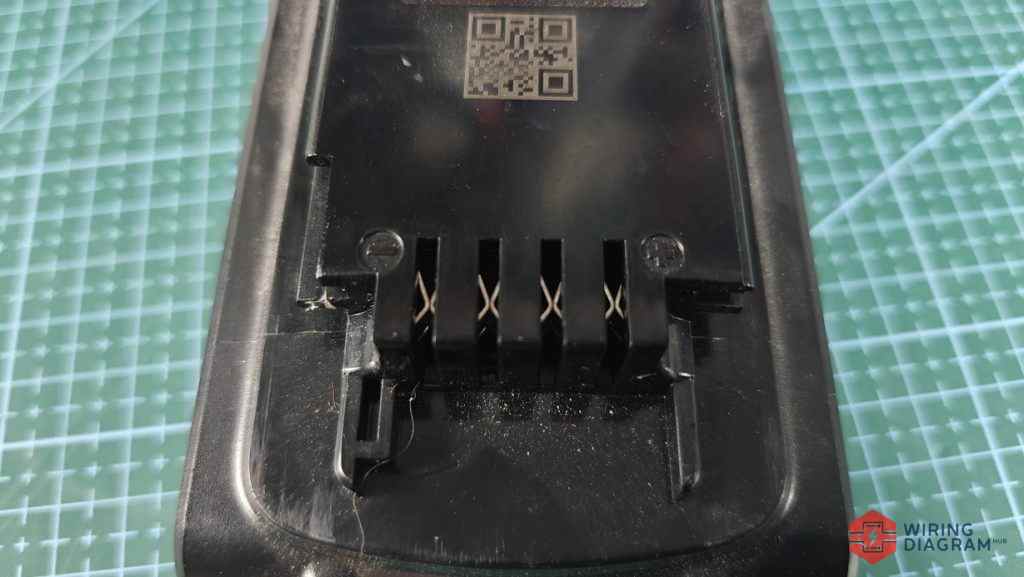 black-and-decker-20v-battery-pins