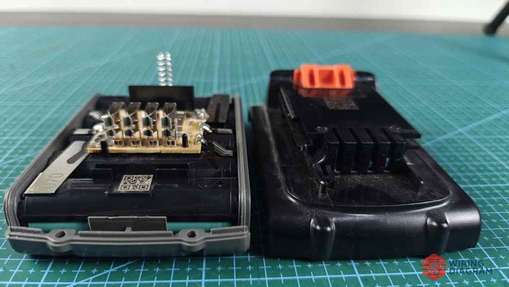 black-and-decker-20v-battery-side-by-side