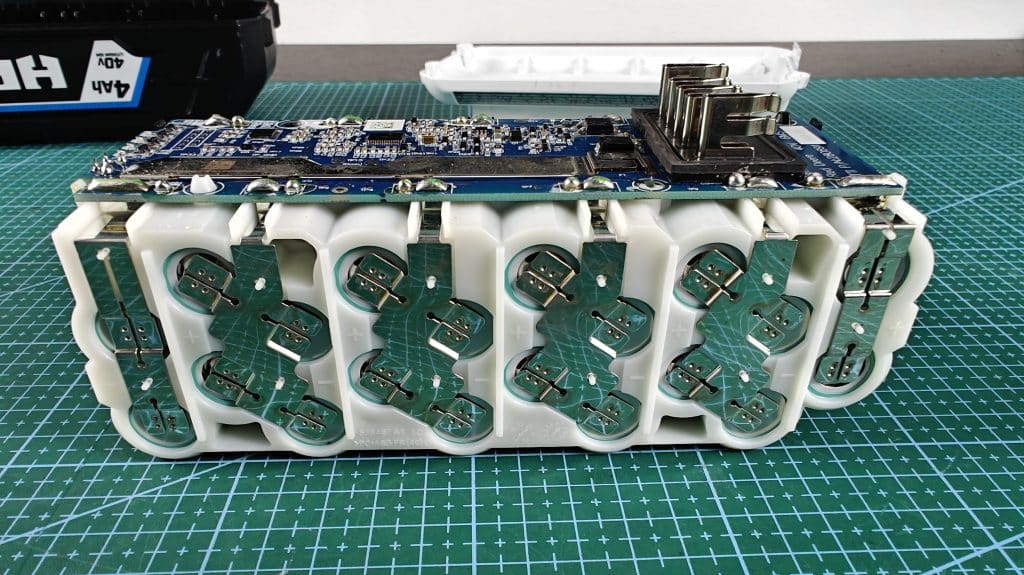 hart-40v-battery-side-view