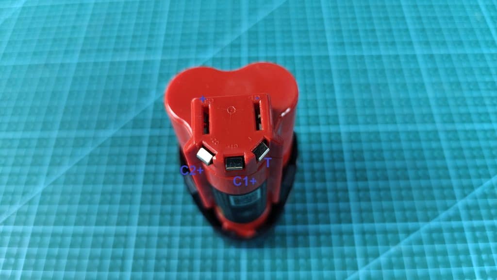 milwaukee-m12-battery-interface