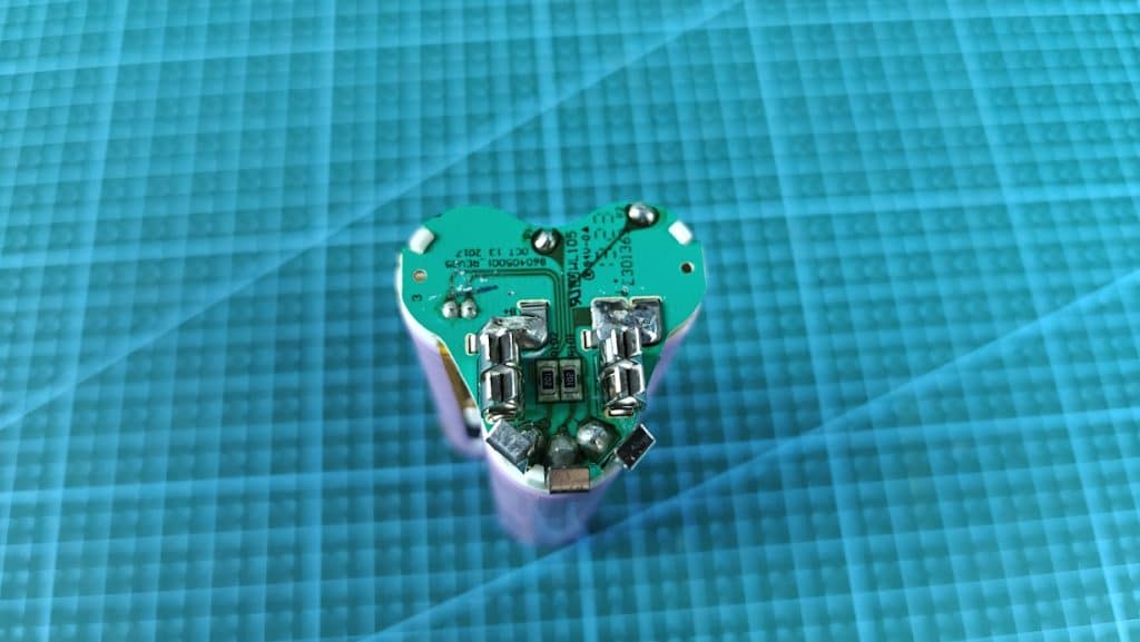 milwaukee-m12-battery-pcb