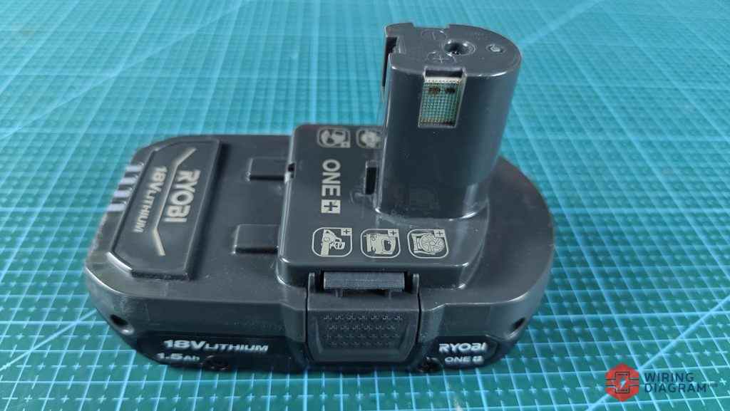 ryobi-18v-battery-side