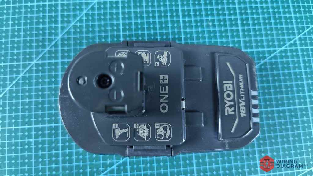 ryobi-18v-battery-top