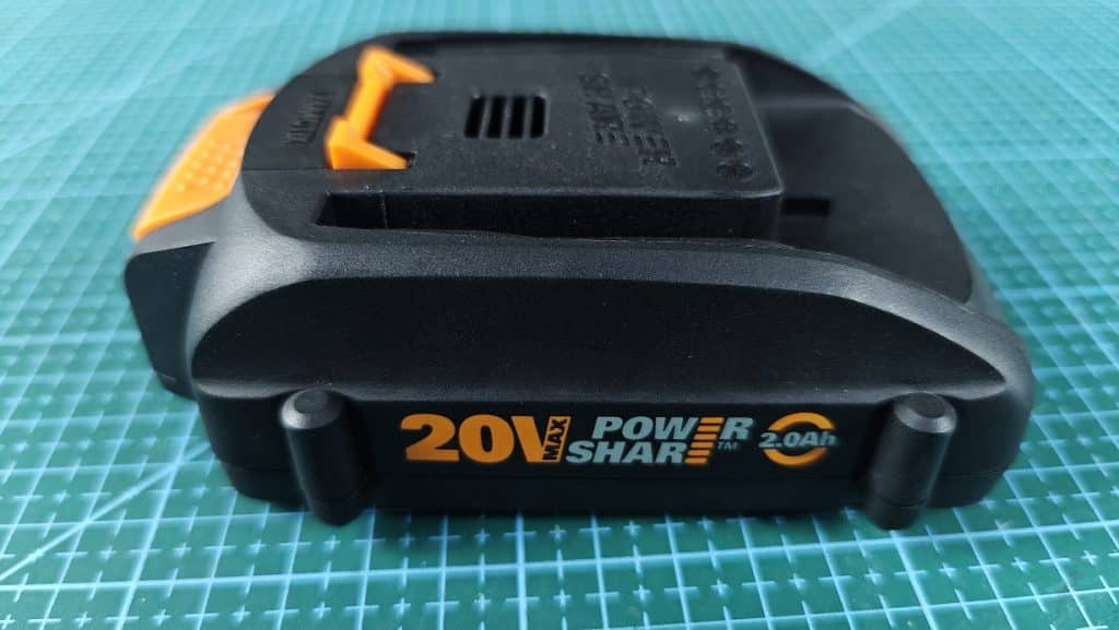 worx-20v-battery-side